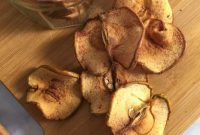 Cinnamon Apple Crisps