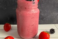 Creamy Blackberry Strawberry Banana Smoothie (No Yogurt)