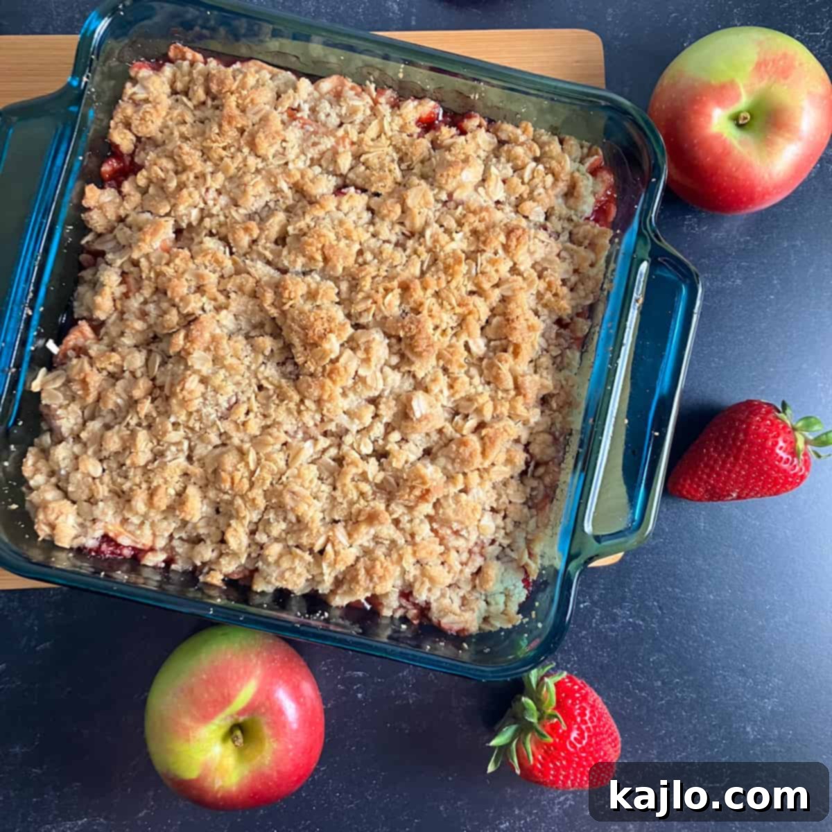 Apple Strawberry Crisp 1 featured 31273