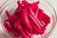 Lebanese Pink Pickled Turnips