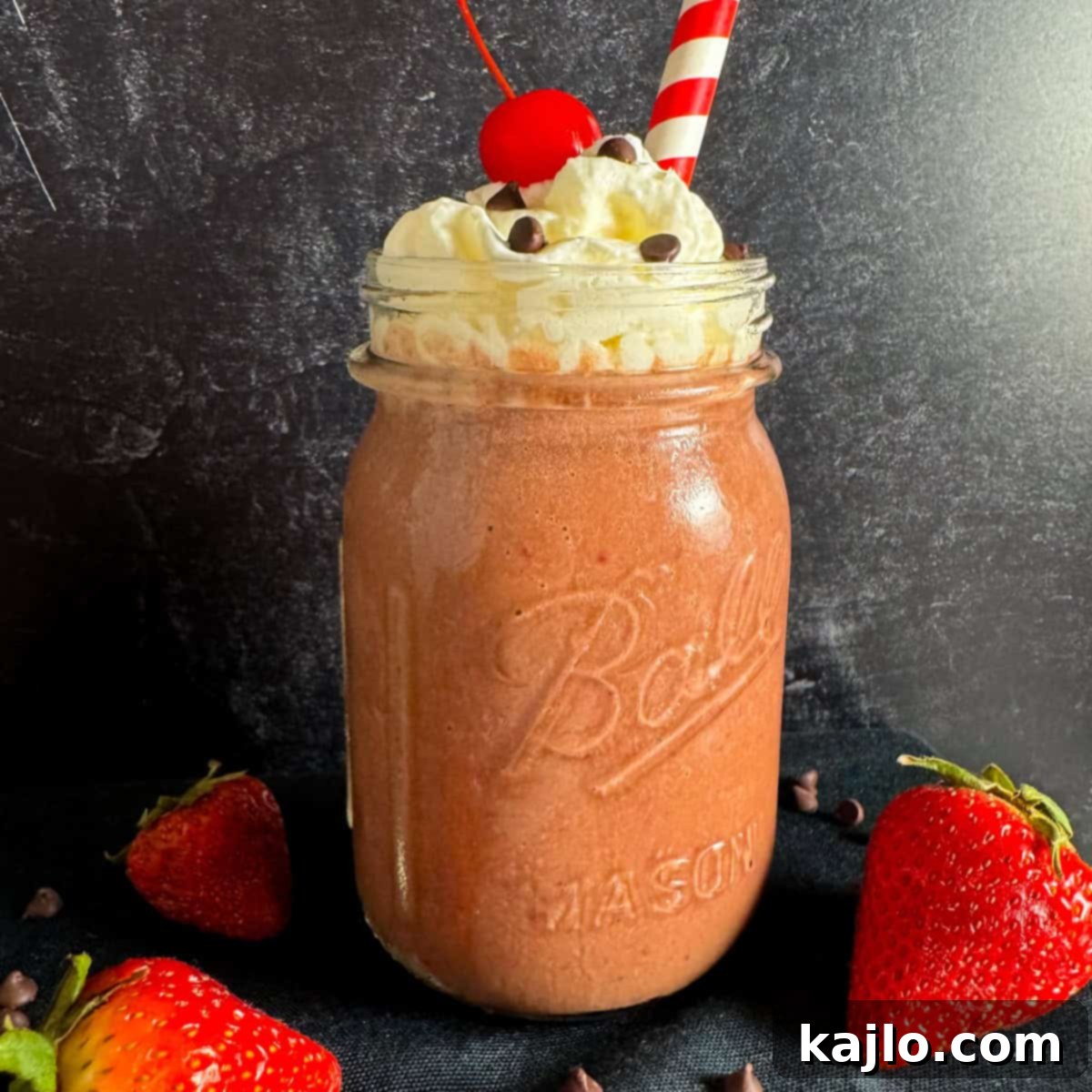 Decadent Strawberry Banana Chocolate Smoothie 1 featured 6994