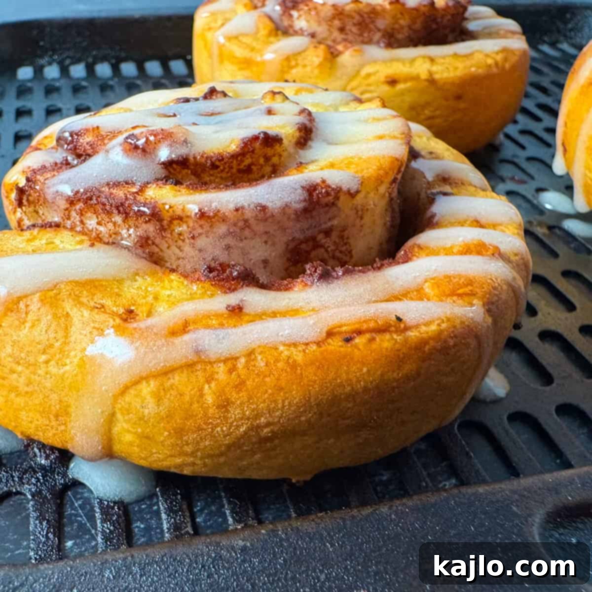 Trader Joe's Cinnamon Rolls Air Fryer Recipe 5 trader joes cinnamon rolls air fryer