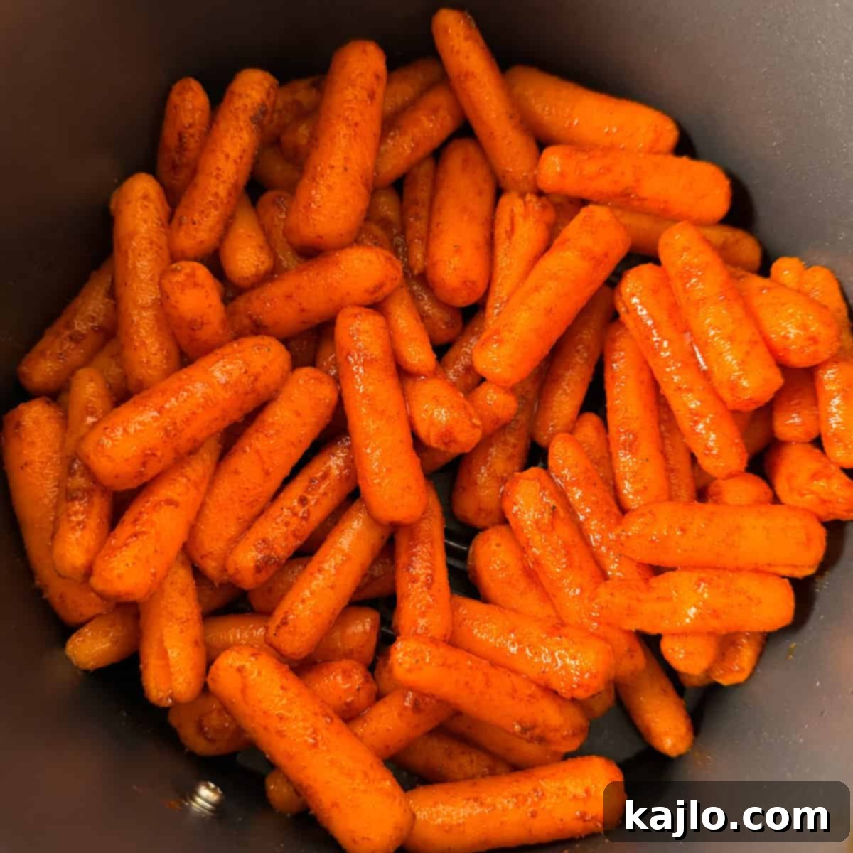 Crispy Air Fryer Baby Carrots 4 baby carrots in air fryer