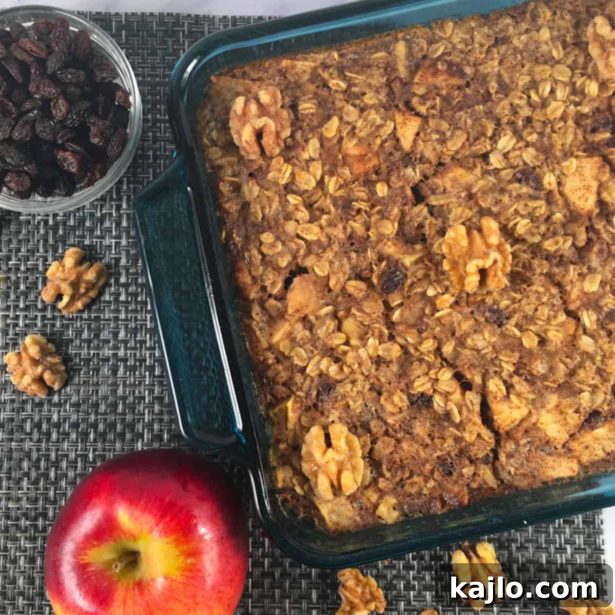 Guilt-Free Baked Oatmeal Bliss 5 Healthy baked oatmeal without sugar, perfect for a low calorie breakfast.