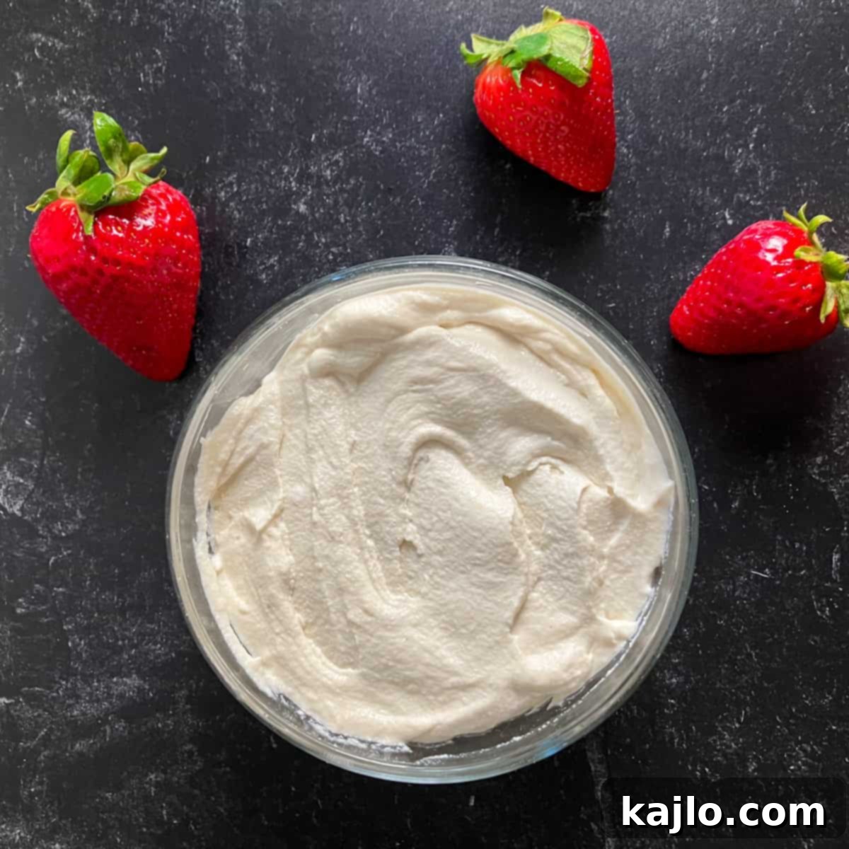 Homemade Vegan Mascarpone 2 Homemade vegan mascarpone in a bowl, ready to be used