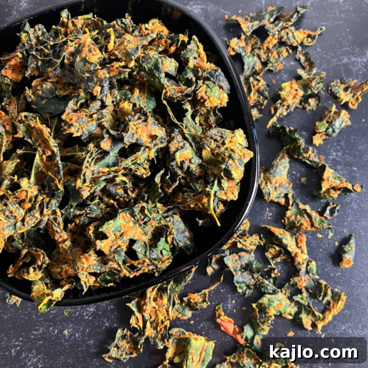 Vampire-Proof Dehydrated Garlic Kale Chips 2 Crispy homemade garlic kale chips