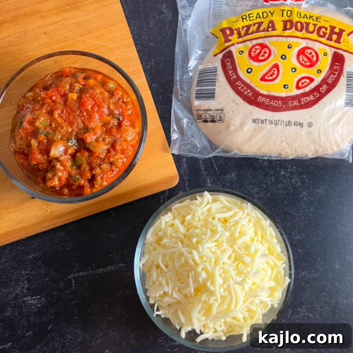 Hearty Bolognese Pizza Recipe 3 pizza bolognese ingredients