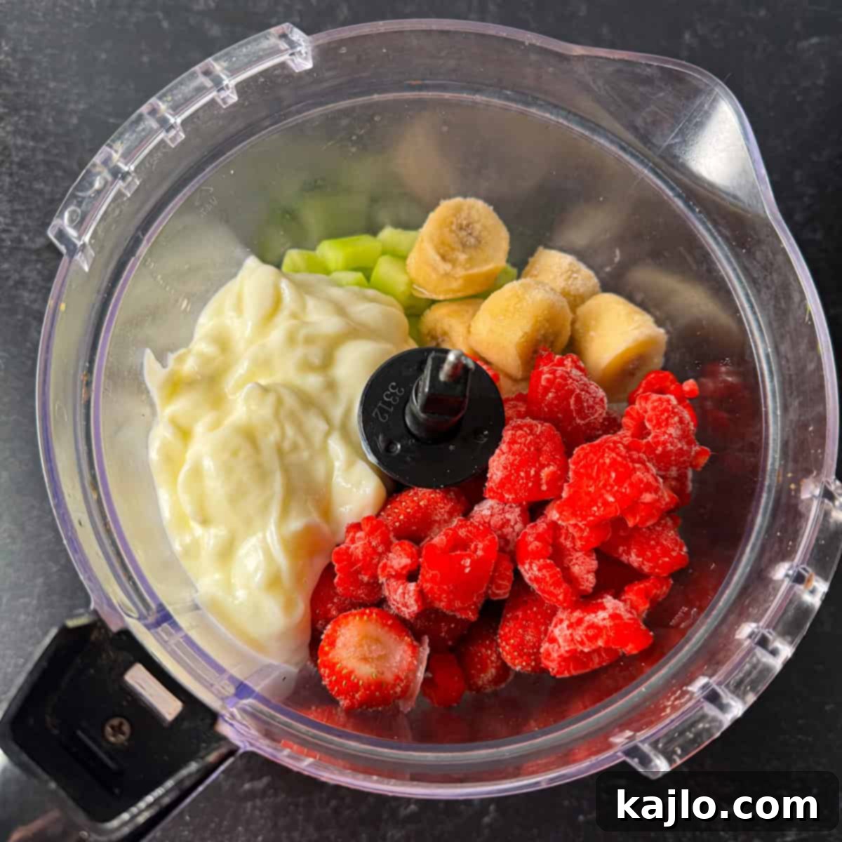 Refreshing Strawberry Cucumber Smoothie 5 how to make a strawberry cucumber smoothie