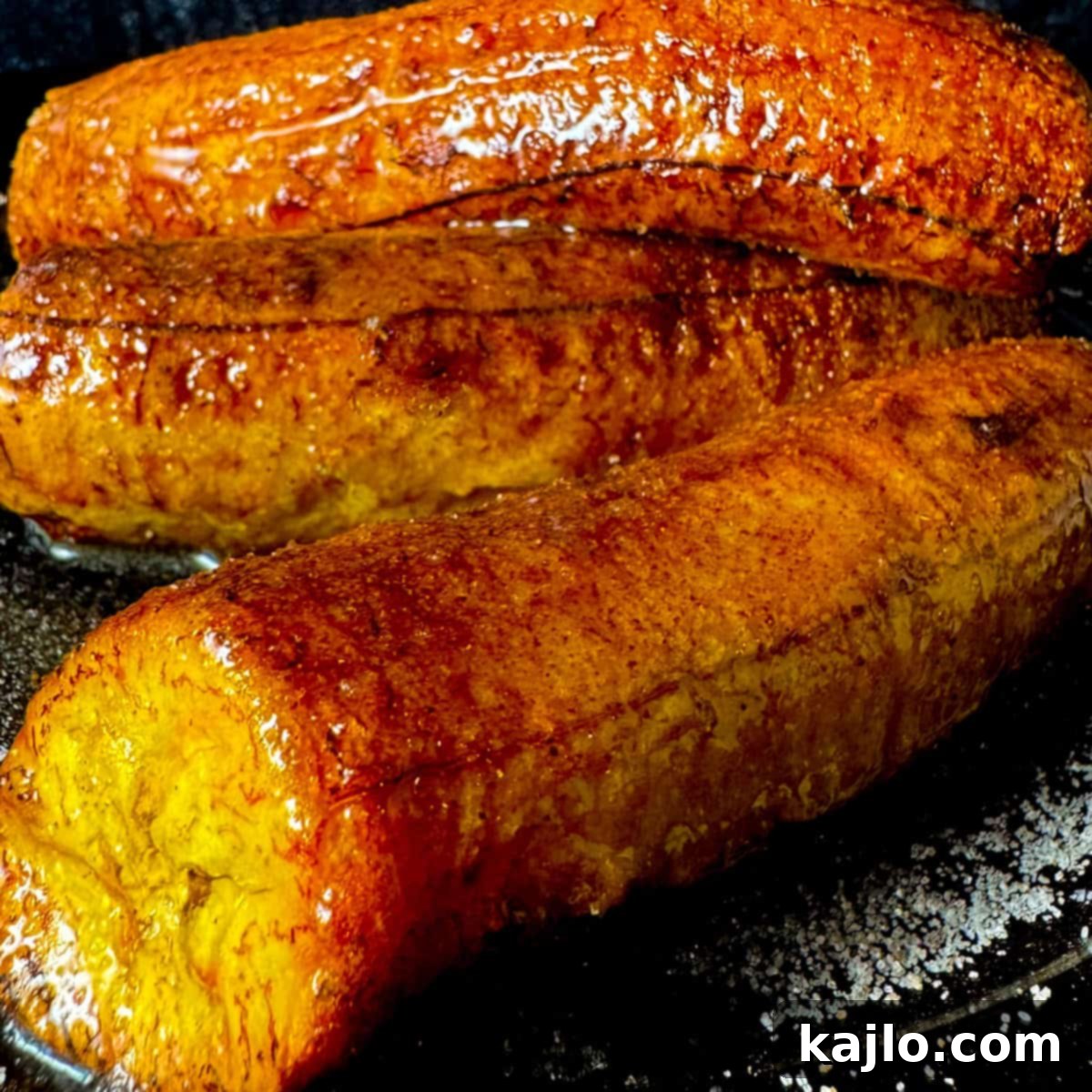 Air Fried Frozen Plantains Sweet Maduros and Savory Tostones 7 A serving of perfectly air fried frozen plantains, showcasing both maduros and tostones.