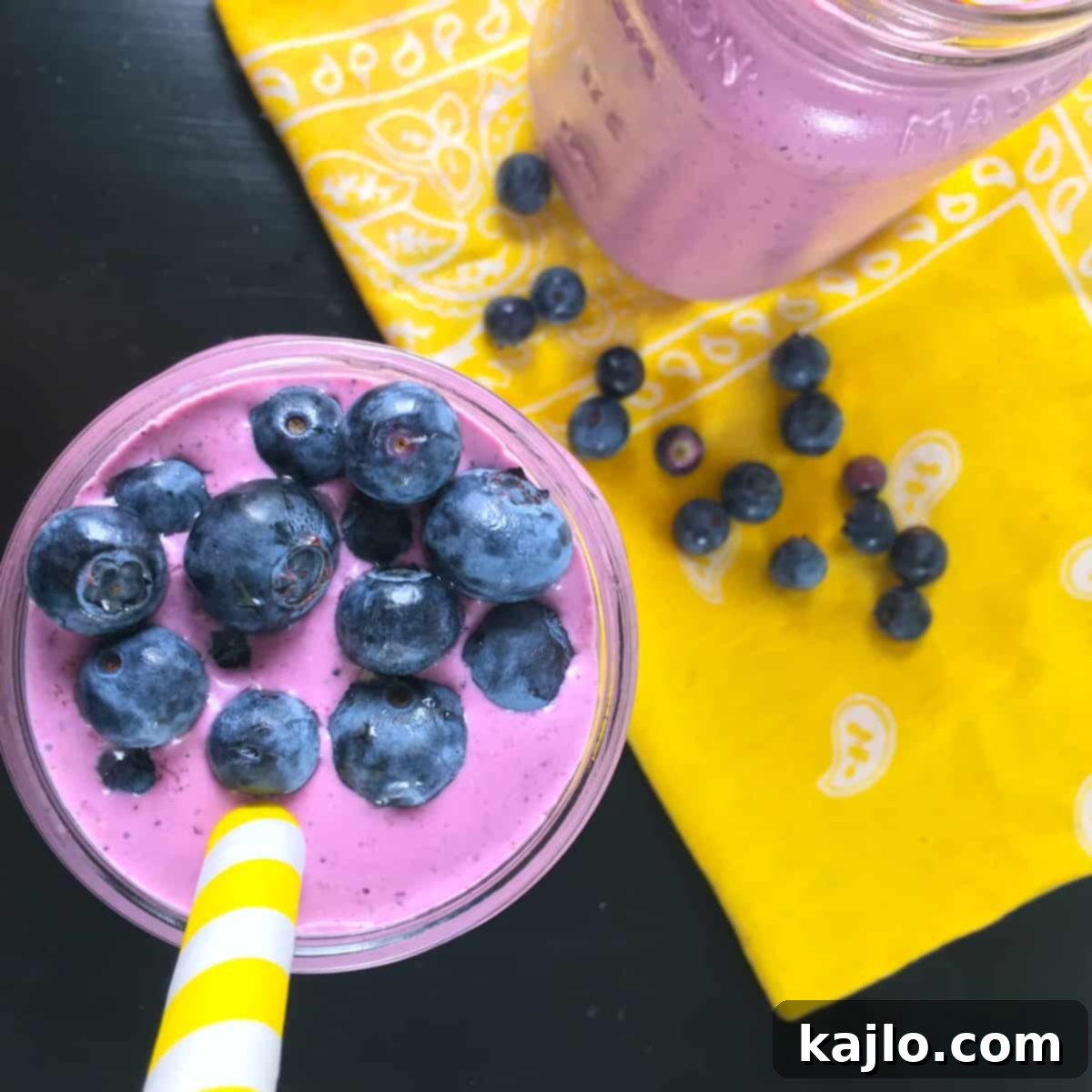 Indulge in a vibrant, low-carb blueberry smoothie, a perfect keto-friendly blend.