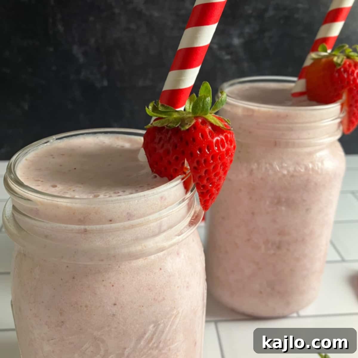 strawberry banana peanut butter smoothie