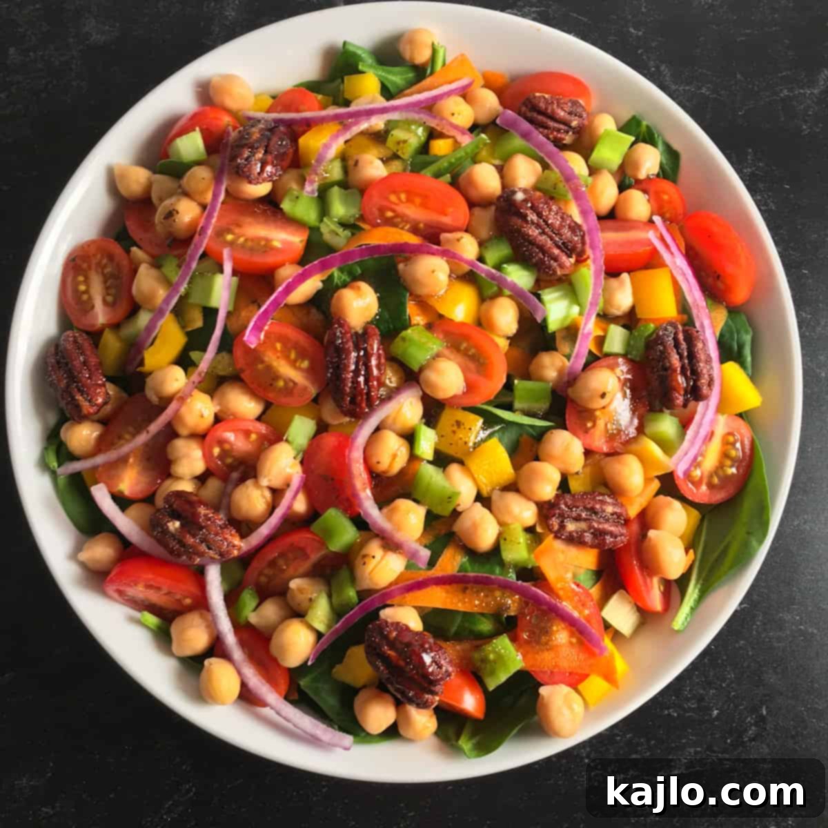 Delicious and healthy vegan spinach salad recipe